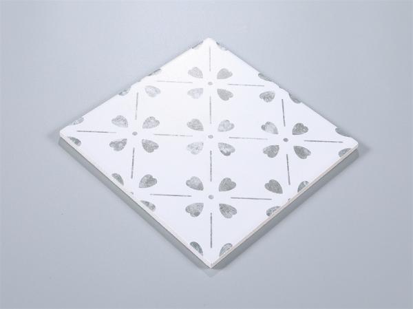 Carreaux de sol rustique en céramique floral pour salle de bain et carreaux de mur antidérapant pour salon