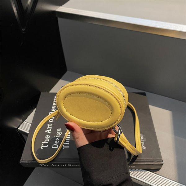 Fashionable Oval Pu Leather Women Crossbody Bag Custom Logo Travel Lipstick Case