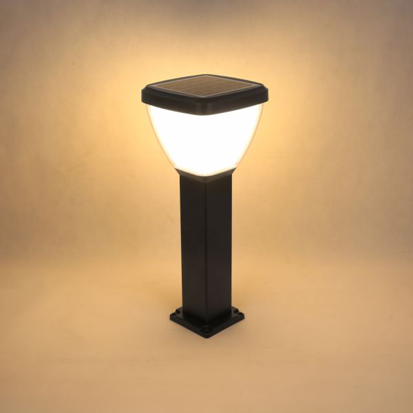 Solar Lawn Light with 5W Monocrystalline Silicon Panel 3.2V/8AH Lithium Battery and 30 LED Chips