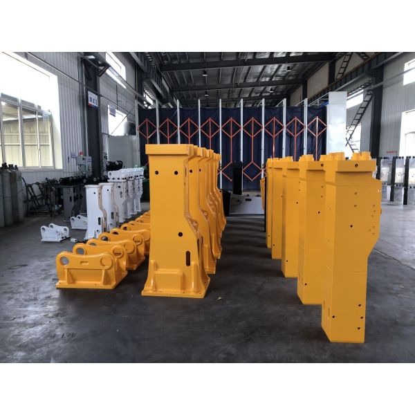 18-25 Ton Excavator NB1500 Box Silenced Type Hydraulic Breaker With 20CrMo Material European Technology And Performance