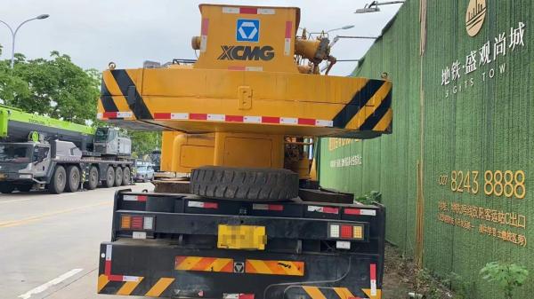 2014 Xg Five Boom Crane Venda preferencial Certificado ISO9001 e Serviço pós-venda