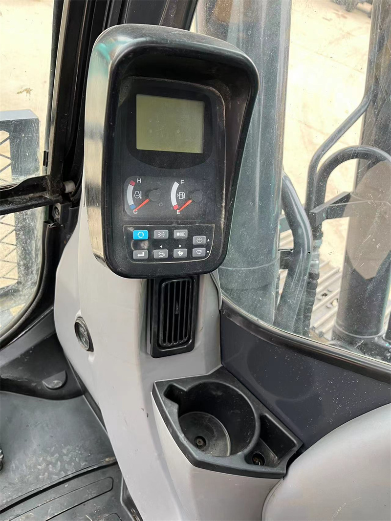 Япония Использованная экскаватор Kobelco SK200-8 20 тонн Kobelco Горный кавальщик