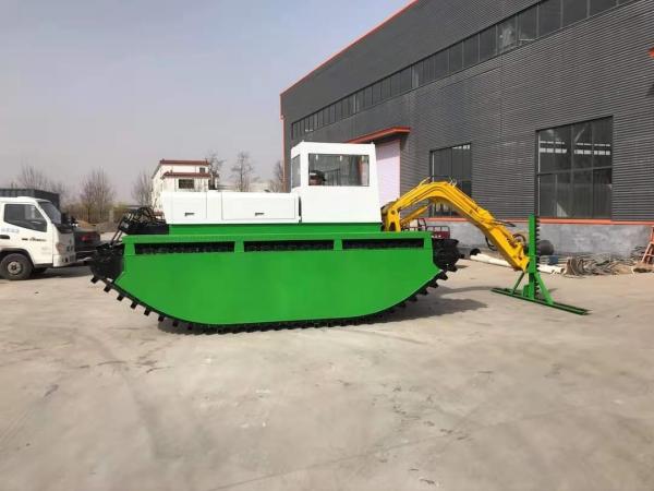 Amphibious Aquatic Weed Harvester water hyacinth reed harvesting cutting machine work cleaning boat