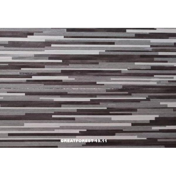 Artistic Parquet Wood Veneer Geometric Aesthetic Feeling Popular Geometric Figures 0.50mm Thickness For Wooden Door