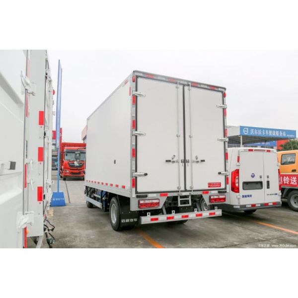 Electric Cargo Transport Truck Single-Row Minivan with Fuel Tank Capacity of 100-200L