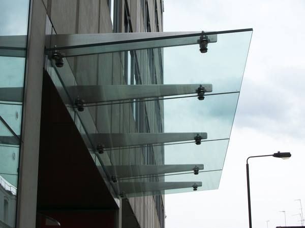 Customized Request 6.3mm 8.3mm 10.3mm Clear Laminated Glass Flat Polished Edge Work