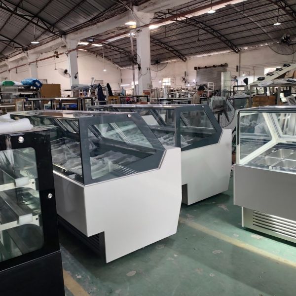 Luxury Gelato Ice Cream Refrigerator 24 Pan Display Air Cooling