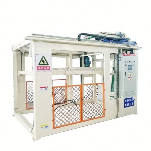 Packaging Material Wood Pallet Dispenser for Streamlined Pouch Packaging