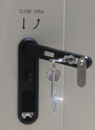 IP55 galvanizó la unidad de supervisión a prueba de polvo de acero del ambiente del gabinete de la estación base, PDU, sistema eléctrico de las telecomunicaciones (UPS)