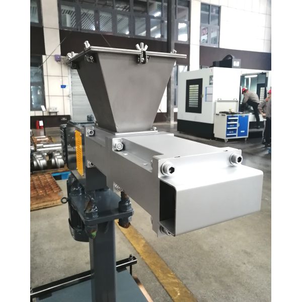4KW/5.5KW Side Feeder for Twin Screw Extruder in Puffed Food Industry