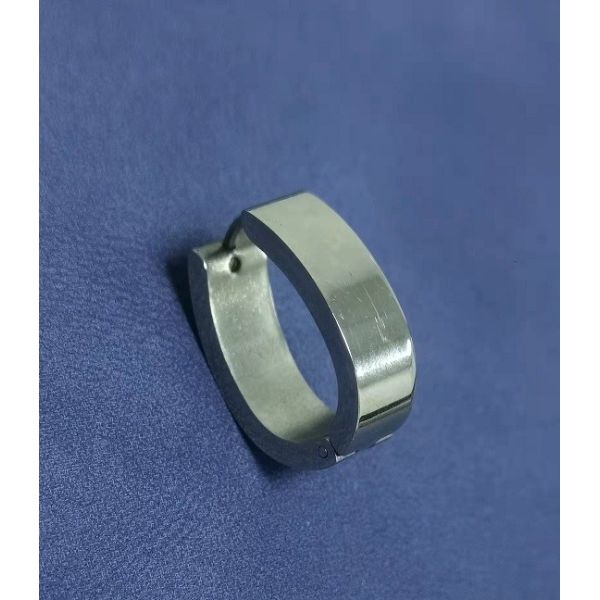 ISO9001 PVD Surface Silver Jewelry Components Clip Ons Earring Tolerance 0.03mm