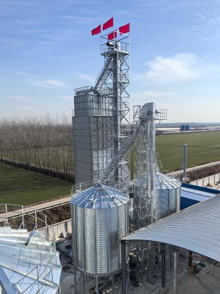 Clean Hot Air Heating Medium Grain Dryer Machine 2% Unevenness Of Drying Advanced Technology For Energy Efficiency