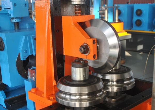 Fabrication de tuyaux soudés en acier au carbone automatique de 12 à 32 mm