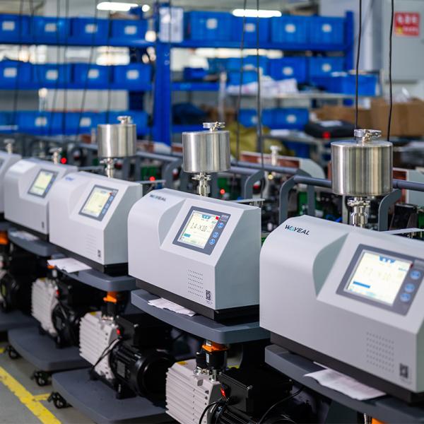 新しいエネルギーのためのOEM 10000Lの真空の漏出検出システムのヘリウムの漏出探知器機械