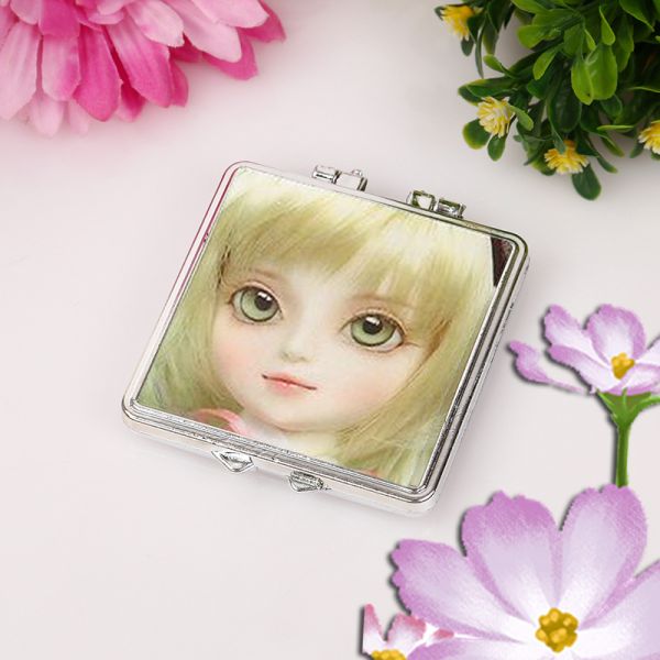 Every day Fashion Design Style Small Folding Heart Shaped Cosmetic Fold Vanity Mirror