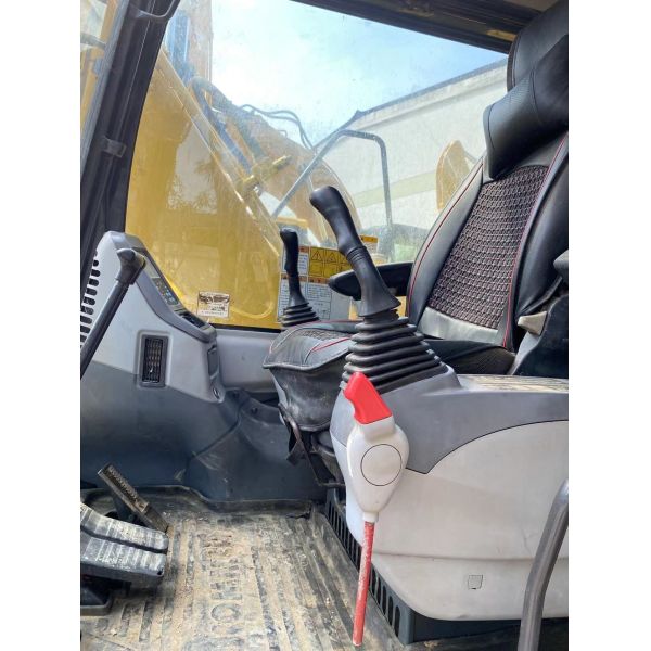 Second Hand 13Ton KomatsuPc130 Excavator with Low Working Hours and 3M³ Bucket Capacity