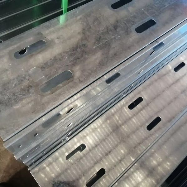 Extrusion Galv Steel Wireway The Perfect Cable Protection for Your Business