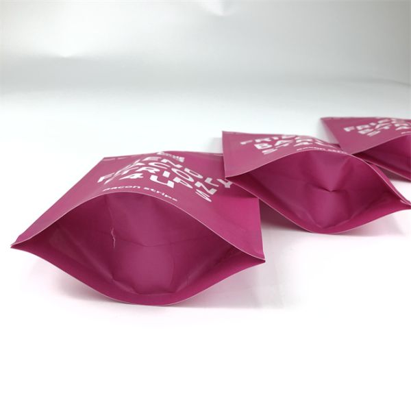 Шампунь Eco дружелюбный жидкостный упаковывая мешок стоит вверх молния кладет бумагу в мешки Kraft