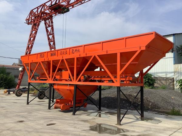 PLD1600 Concrete Batch Mixer Machine 80m3/H Productivity Microcomputer Control