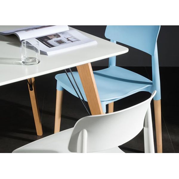 80cm Solid Wooden Leg Plastic Chair Non-Slip In Living Room