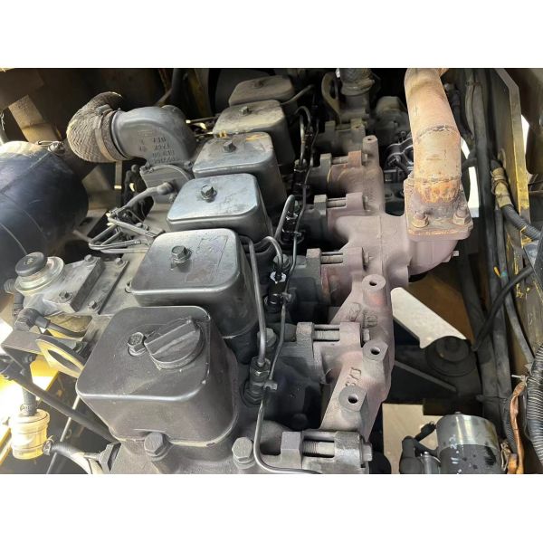 La carretilla elevadora usada Komatsu FD60 es originaria de Japón