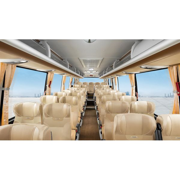 210.56Kwh King Long Travel Coach Buses With Mileage 300KM 40 Seater