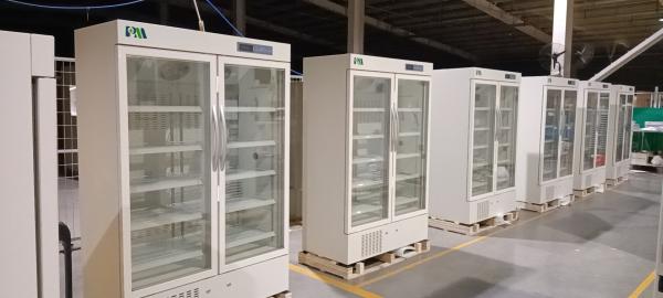 refrigerador vacinal do refrigerador da farmácia 656L com luz interior do diodo emissor de luz da porta de vidro dobro