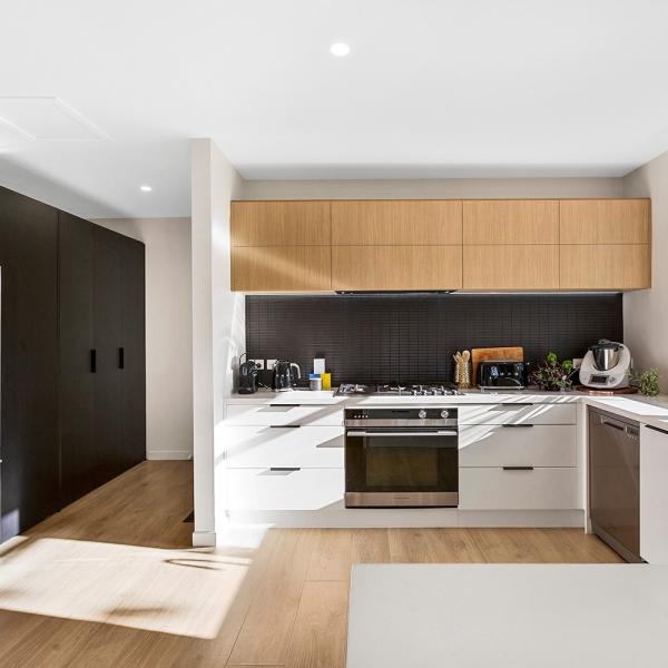 Custom Complete All Wood Kitchen Cabinets Black White Island Modular Kitchen Upper Cabinets