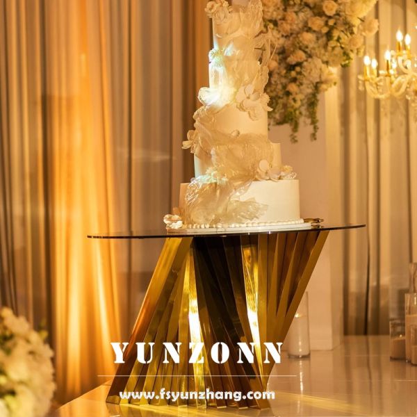 Luxury High Quality Gold/Silver Stainless Steel Wedding Dining Table with Tempered Glass Table Top