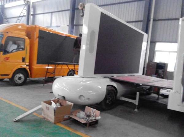 High Brightness Mobile Trailer LED Display Billboard 40000 Pixels Per Sqm
