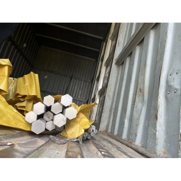 Factory Direct Sale 304 Stainless Steel Bar ASTM 304 304L 304n 304j1 S32304 Stainless Steel Round Bar