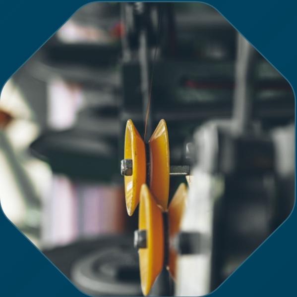 Cable FTTH intérieure à mode unique résistant aux intempéries (1-12 cœurs)