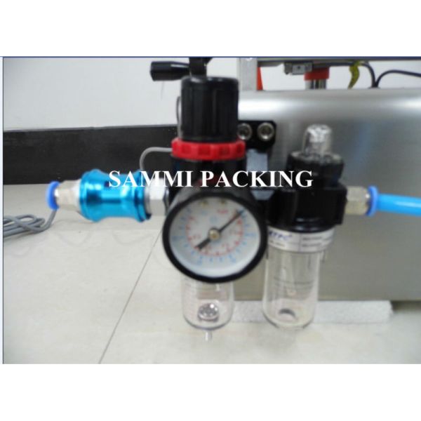 Полная пневматическая двойная столовая машина для наполнения жидкостью с точностью наполнения 1%