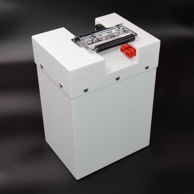 35Ah 48V LiFePO4 Lithium Battery Pack,Quick Release Hinge Handle & Emergency Cut-off Switch for AGV,IEC62133 Compliant Made in China