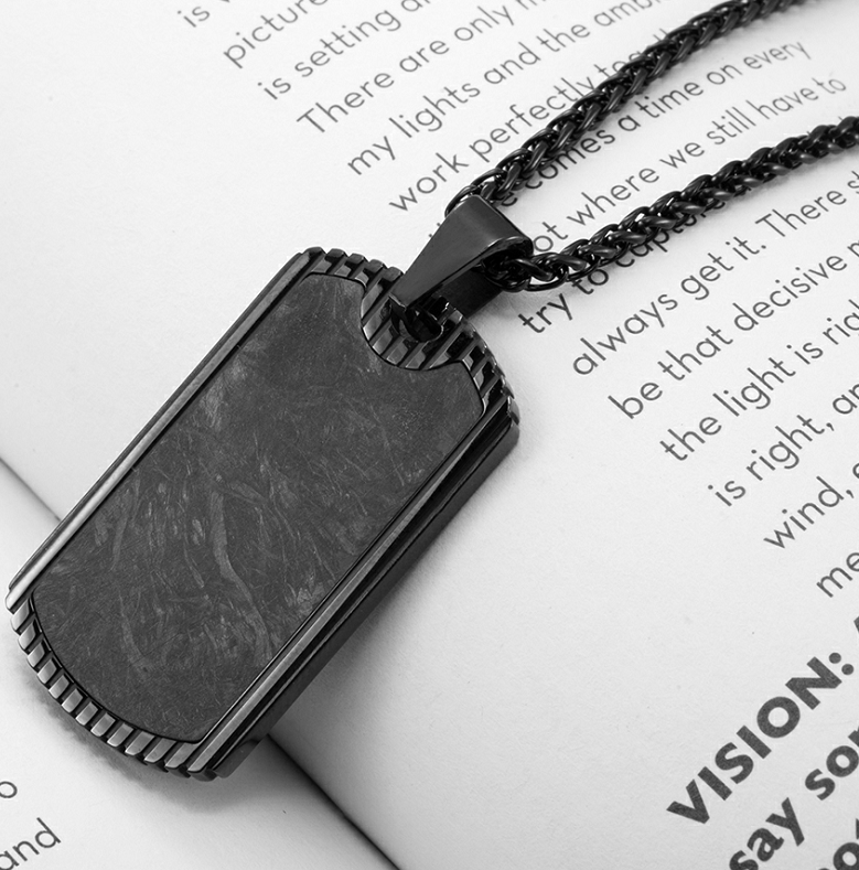 Venta caliente de los hombres personalizados collar de collar cruzado collar de acero inoxidable productos de stock