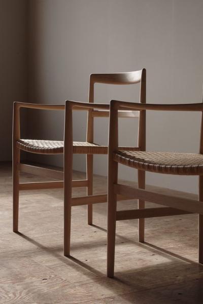 ISO9001 Certified Wooden Hotel Chairs Rattan Easy Chair OEM ODM Welcome