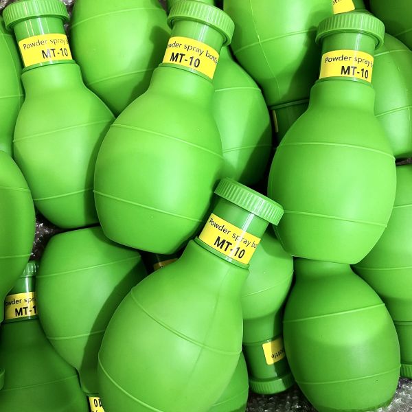 Rubber Bulb Dry Powder Applicator for Magnetic Particle Testing