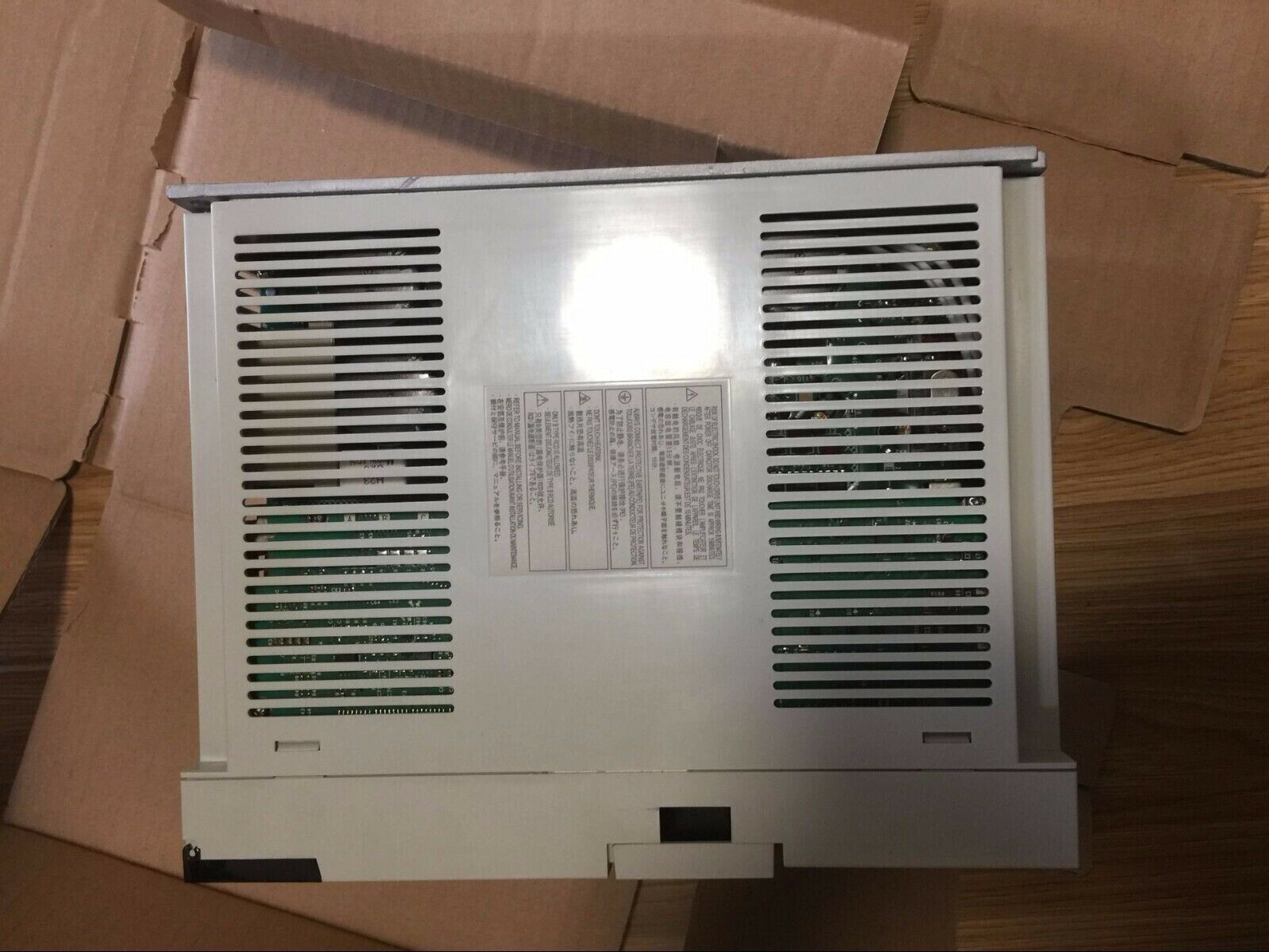 Сервопривод AC Мицубиси MR-J2S-500B управляет АВТОБУСОМ 5KW SSCNET КОНТРОЛИРУЕТ НОВОЕ