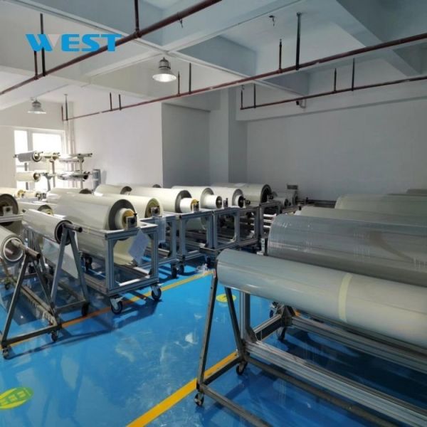 Film de verre électrochrome autoadhésif PNLC pour la décoration de vitres