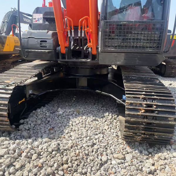 122kw 20T Usé Hitachi Excavators Machines lourdes Creuseur de terre Usé Hitachi Zx200-3