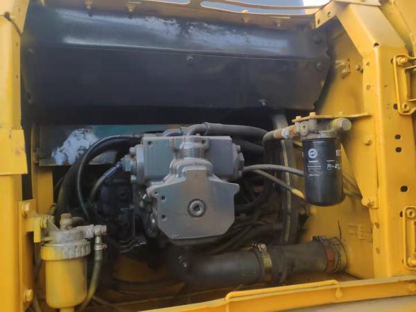 20 Ton Komatsu Hydraulic Crawler Excavator 107KW 3800 Hours in Spain Yellow