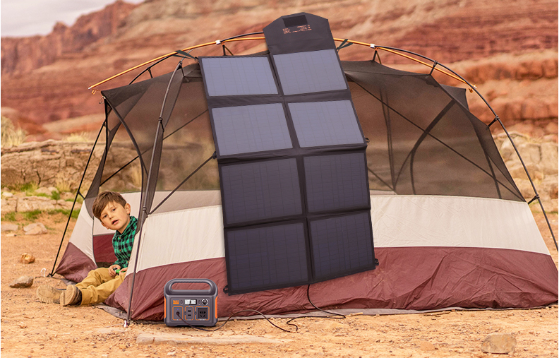 Multi Functional Outdoor Portable Solar Charger / Solar Powered Mobile Phone Charger