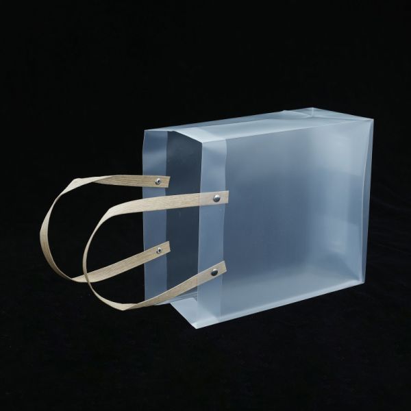 Transparent PP Plastic Gift Bag with Hot Pressing and Machine Sewing Workmanship
