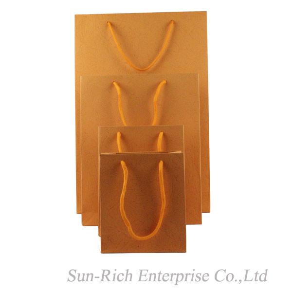 Wholesale Orange color paper bag gift bag Custom Logo available
