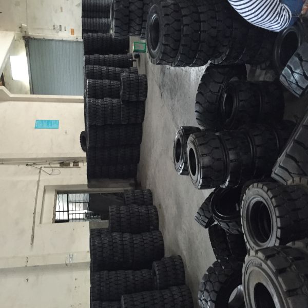Factory Price 3.5t forklift truck tire 7.00-15, solid tire Steel ring China High Quality 10.00-20 Forklift Solid Tyre