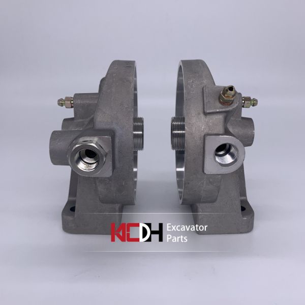 Экскаватор  разделяет основание масляного насоса руки фильтра разделителя воды топлива 460 P954895 алюминиевое, соответствующее для воздушного фильтра