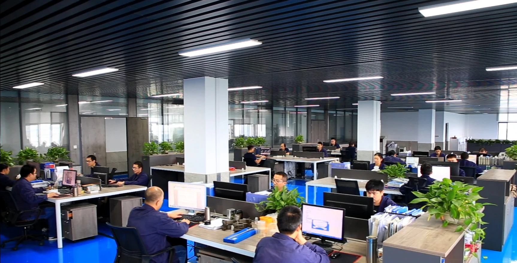 Центрифуга для лабораторных кровосепараторов Цэнс Центрифуга для гематокрита LT53 с вращающимися роторами