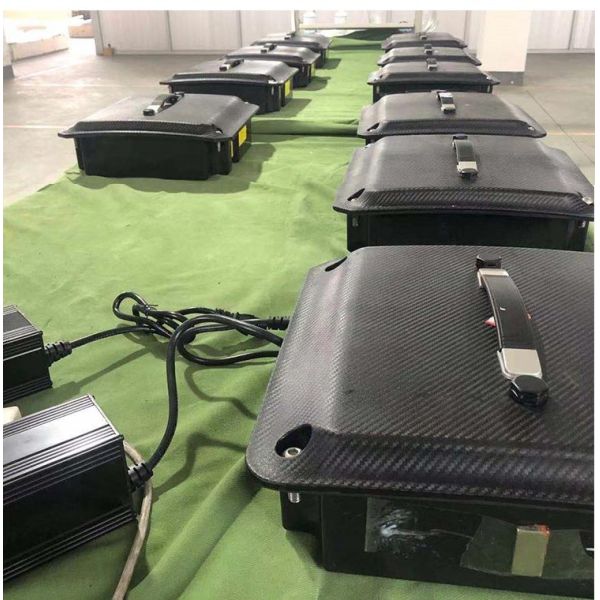 Водонепроницаемая 72V 50Ah 80Ah литийная батарея для электрического серфборда из углеродного волокна