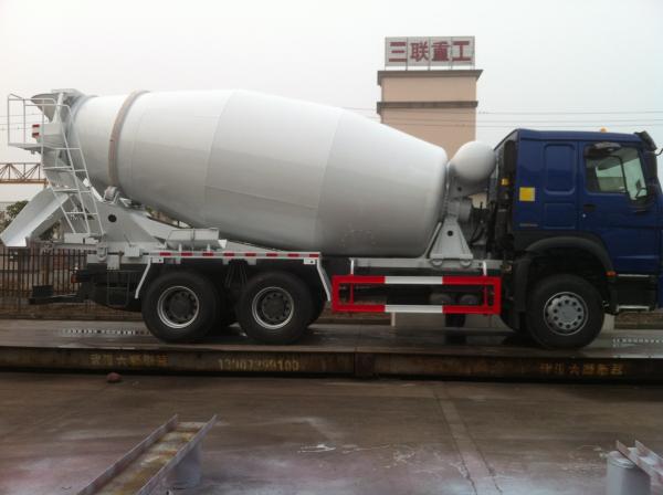 Professional Howo 6*4 Truck Sinotruk Howo Truck Mounted 10cbm Concrete Mixer Truck