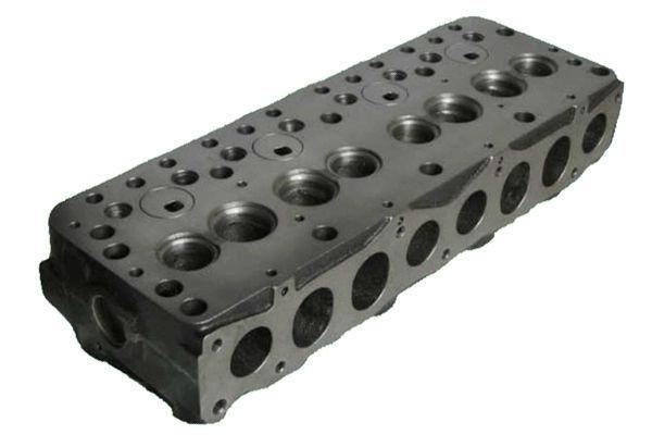 Nissan SD25 Diesel Engine Cylinder Head Metal Material ISO / CE Certification